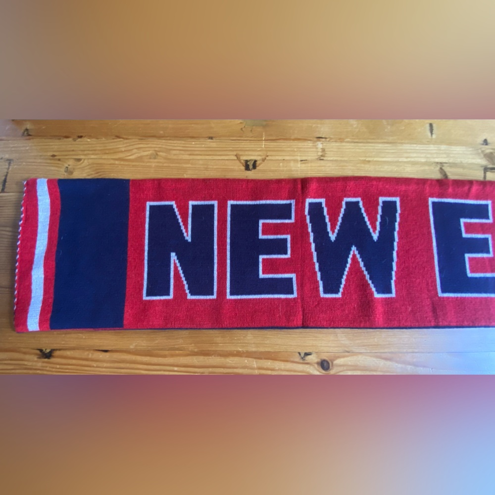 New England Patriots Sports Winter Scarf - Picture 3 of 5